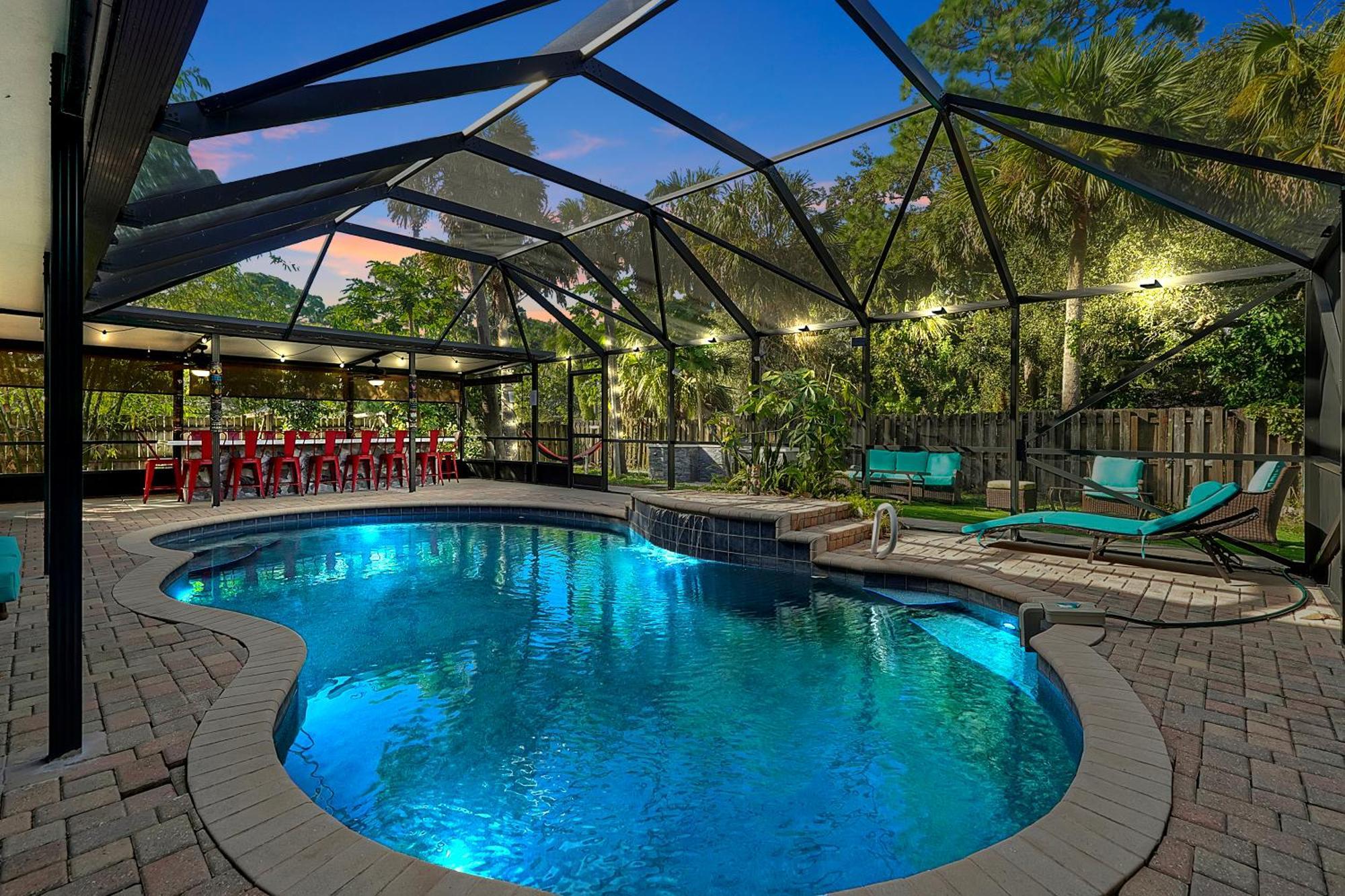Poolside Cocoa Oasis W/ Tiki Bar! Villa Frontenac Buitenkant foto